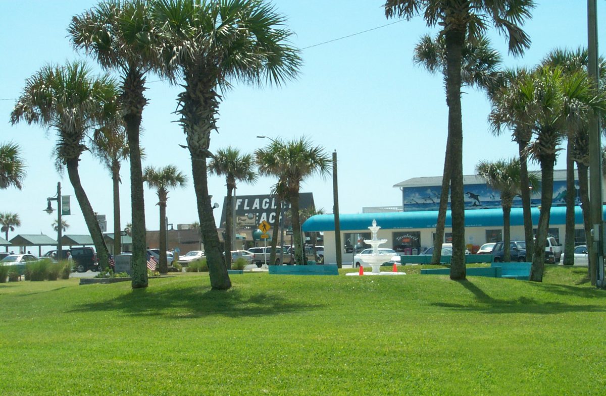 A1A Scenic and Historic Coastal Byway - Landscaping at Flagler Beach Pier